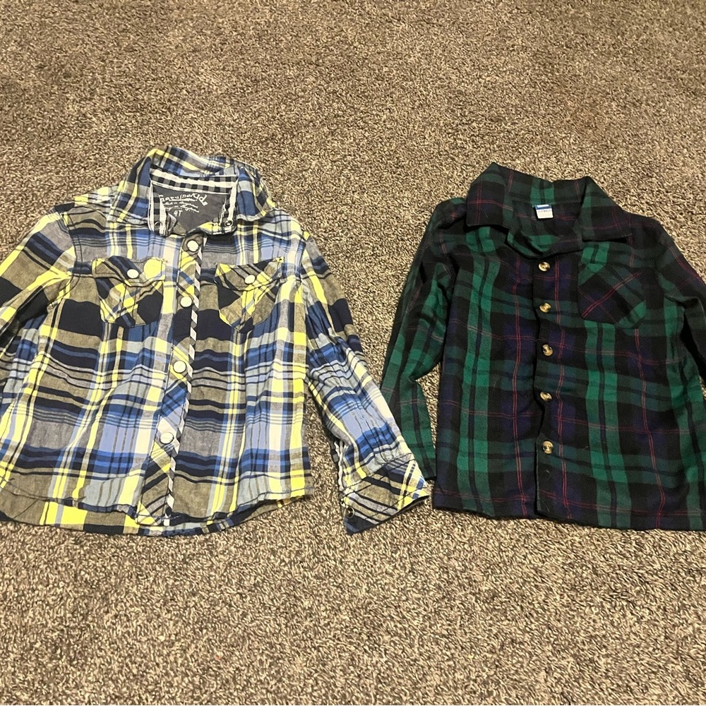 Boys Long Sleeve Button Up Shirts Lot of 2 Size 4T Plaid Old Navy Osh Kosh EUC